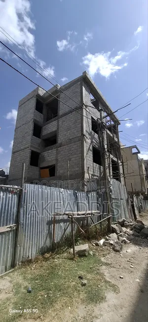 7bdrm Townhouse/Terrace in Bole Ayat for sale