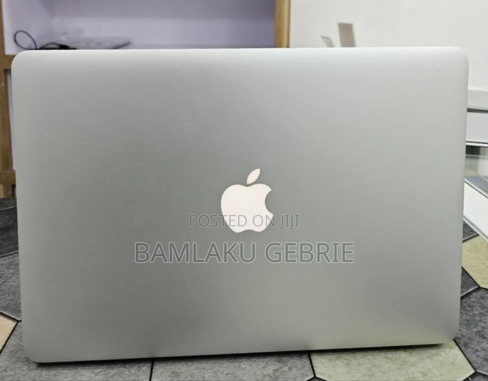 New Laptop Apple MacBook Air 2017 8GB Intel Core I5 SSD 256GB
