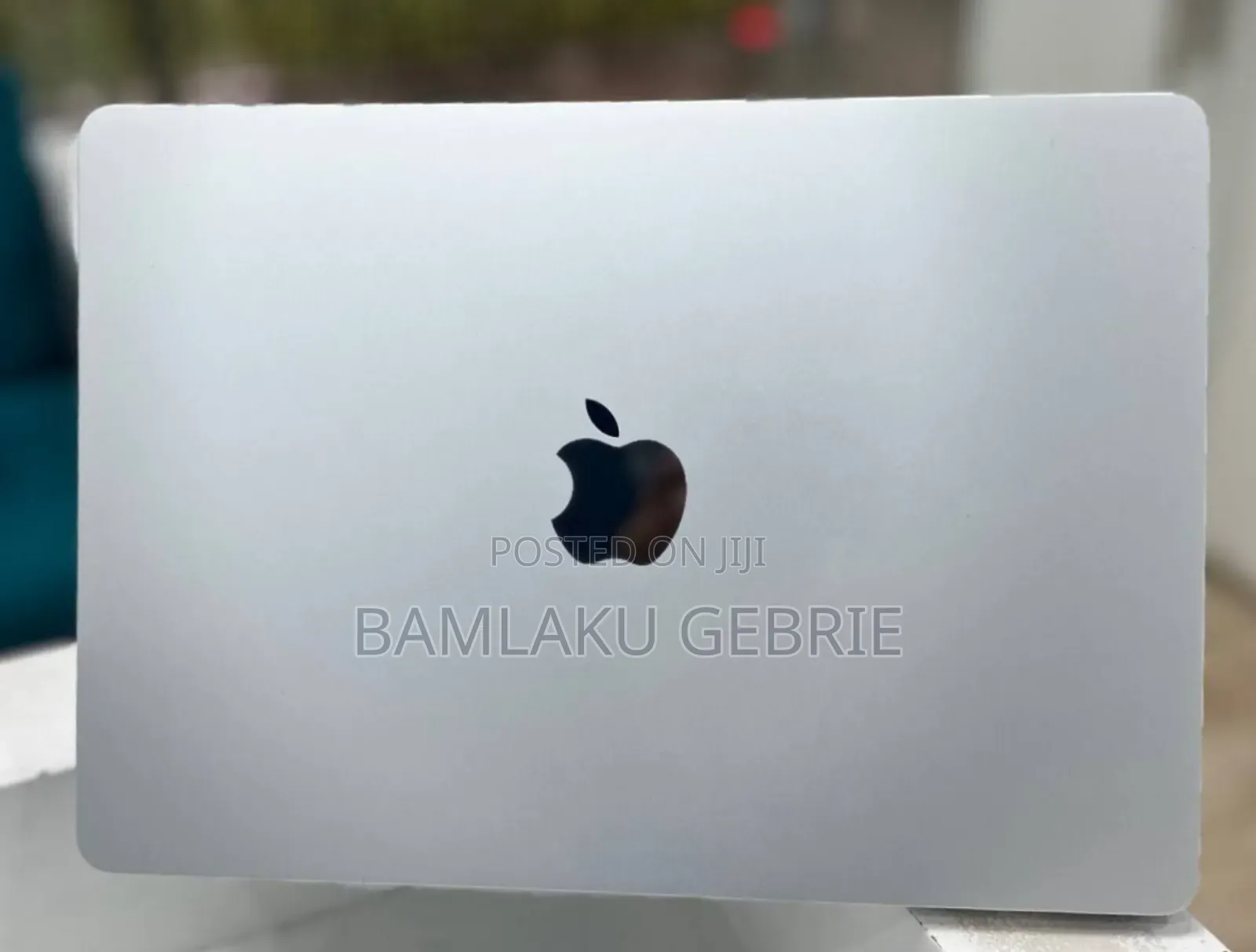 New Laptop Apple MacBook Air 2022 M2 8GB Apple M2 SSD 256GB