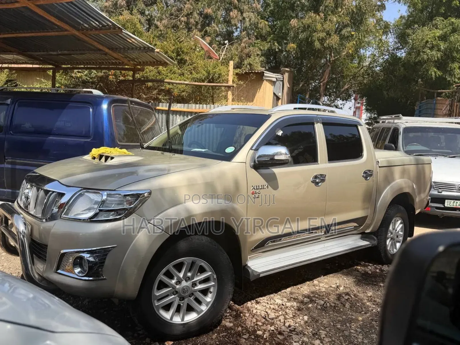 Toyota Hilux 2015 Gold