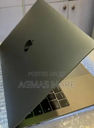 New Laptop Apple MacBook Pro 2019 8GB Intel Core I5 SSD 128GB
