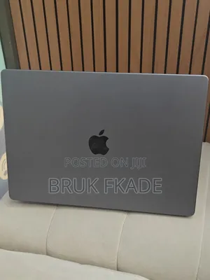 New Laptop Apple MacBook Pro 2021 M1 32GB Apple M1 Max SSD 512GB