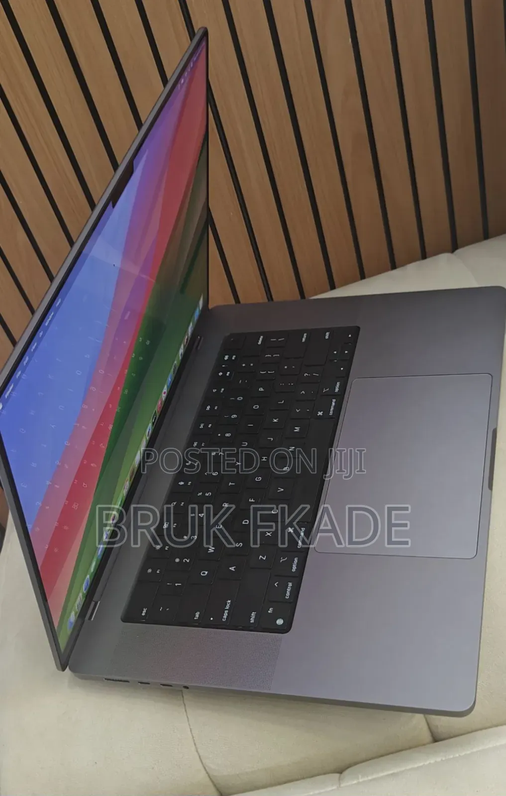 New Laptop Apple MacBook Pro 2021 M1 32GB Apple M1 Max SSD 512GB