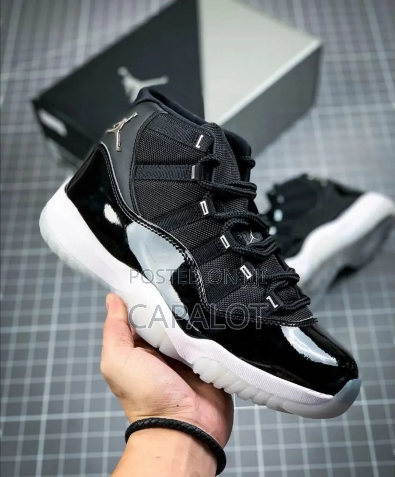 Jordan 11 Space Jam