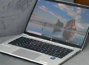New Laptop HP EliteBook 830 G8 16GB Intel Core I7 SSD 512GB