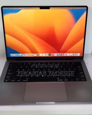 New Laptop Apple MacBook Pro M1 16GB Apple M2 SSD 512GB