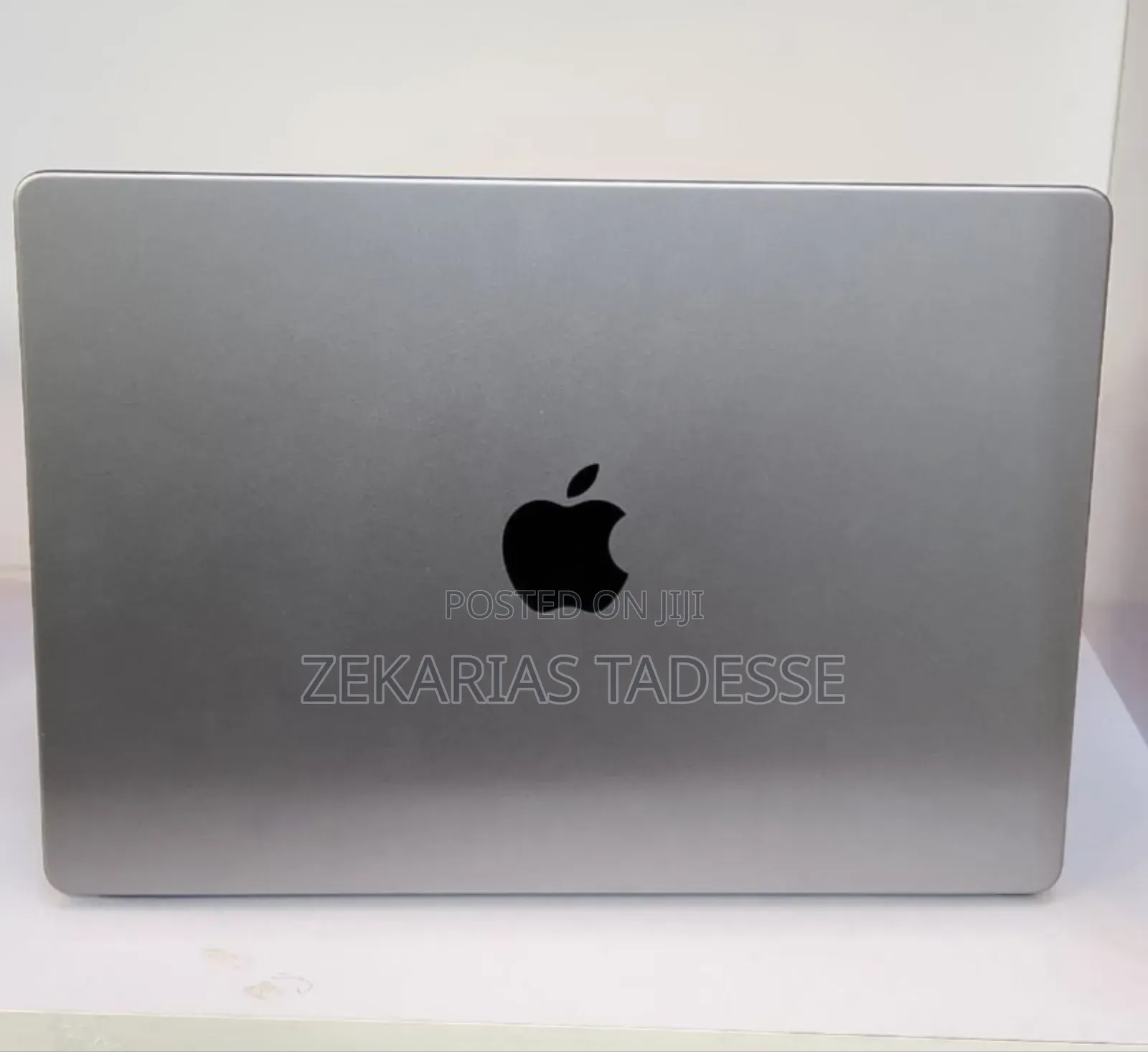 New Laptop Apple MacBook Pro M1 16GB Apple M2 SSD 512GB