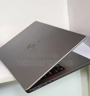New Laptop Apple MacBook Pro M1 16GB Apple M2 SSD 512GB