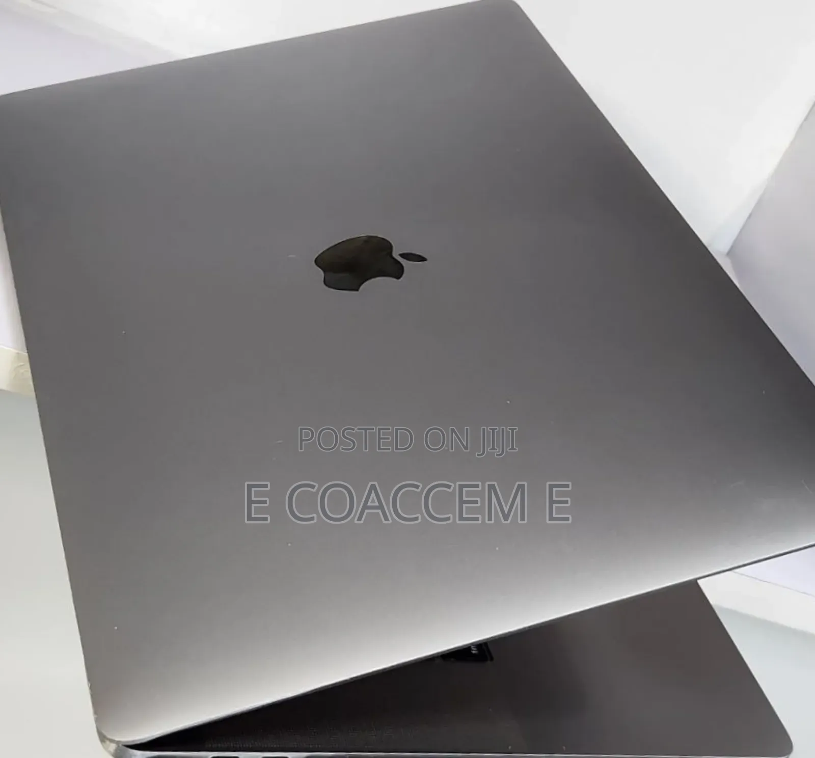 New Laptop Apple MacBook 32GB Intel Core I9 SSD 2T