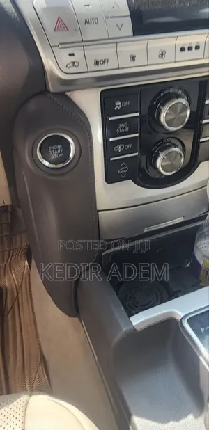 Toyota Land Cruiser 2021 Silver