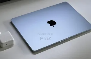 New Laptop Apple MacBook Air 2025 M4 13-Inch 16GB Apple M4 SSD 256GB