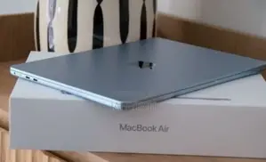 New Laptop Apple MacBook Air 2025 M4 13-Inch 16GB Apple M4 SSD 256GB