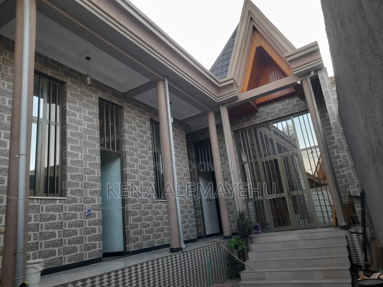 Furnished 4bdrm House in Adama for sale