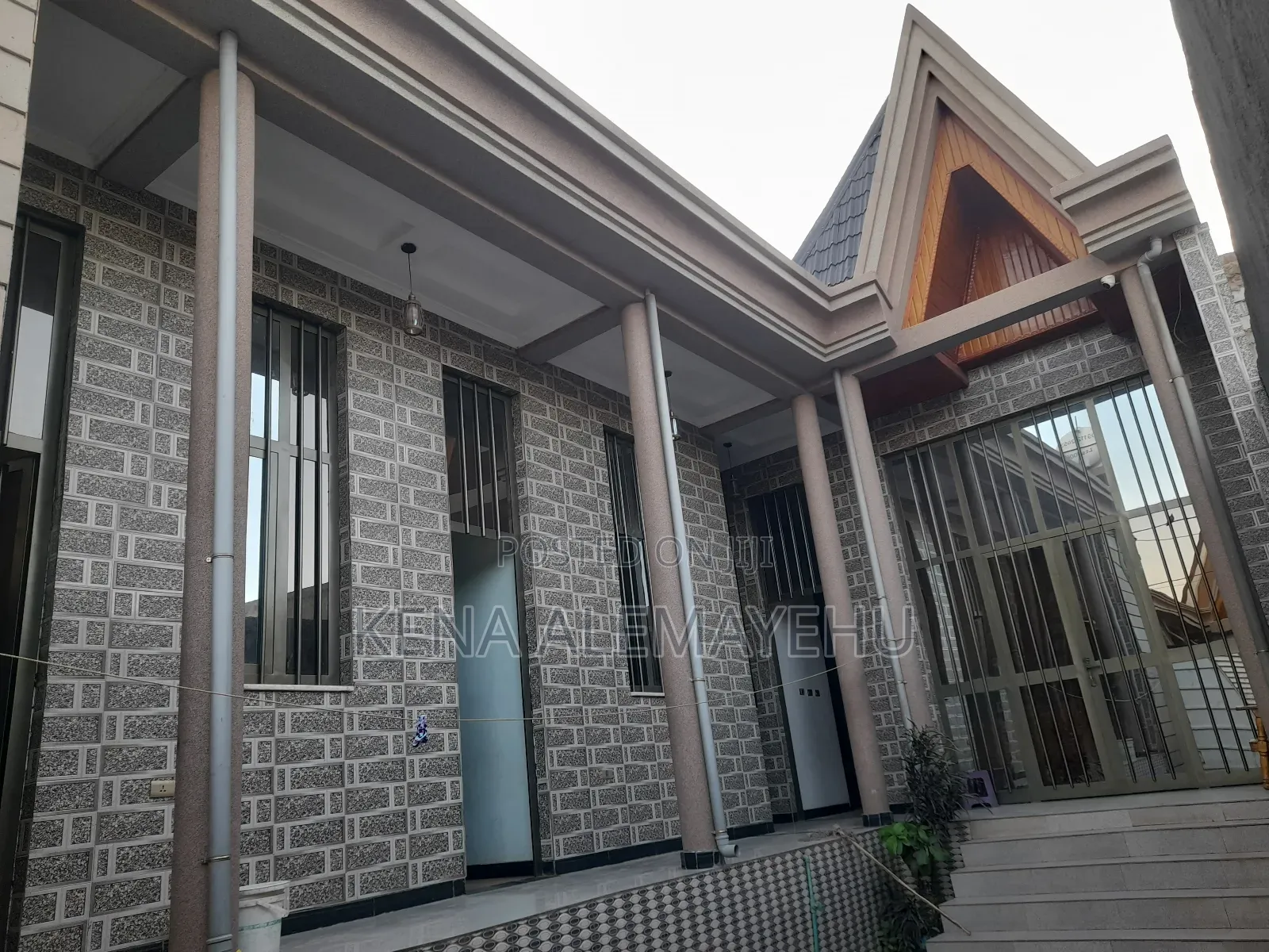 Furnished 4bdrm House in Adama for sale