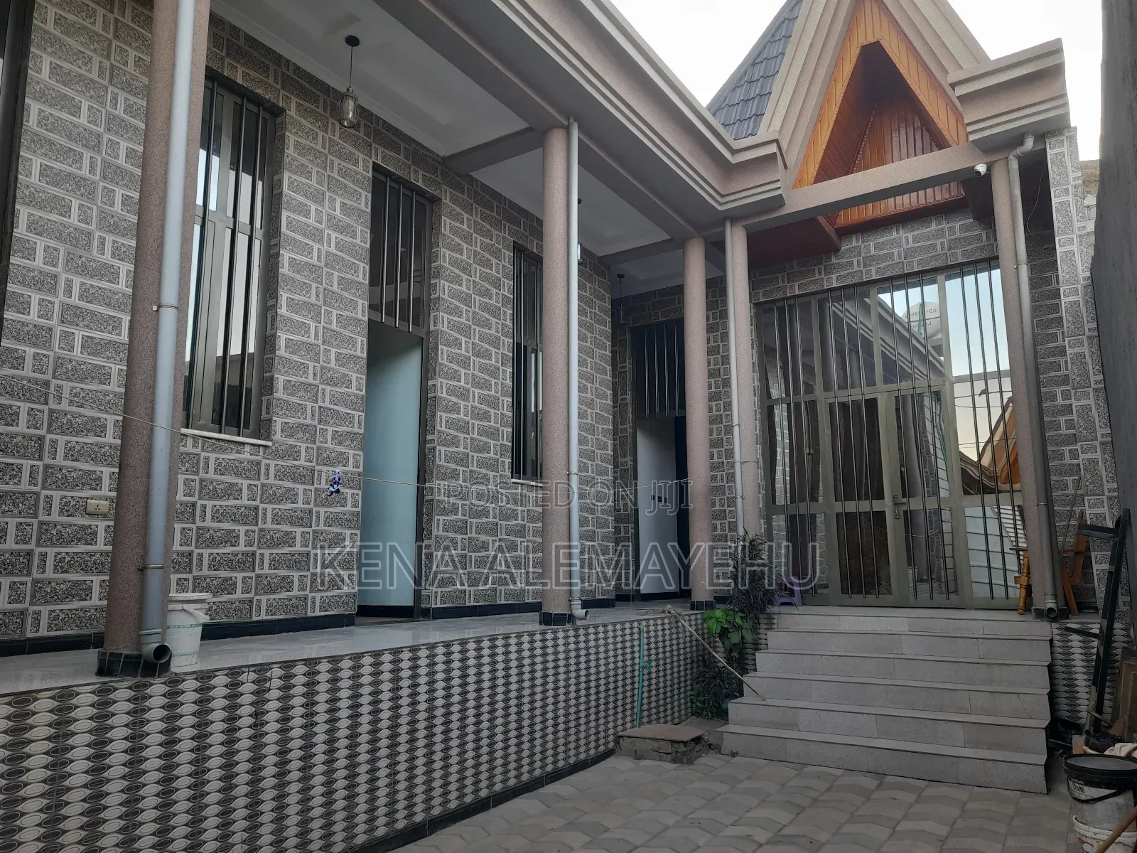 Furnished 4bdrm House in Adama for sale