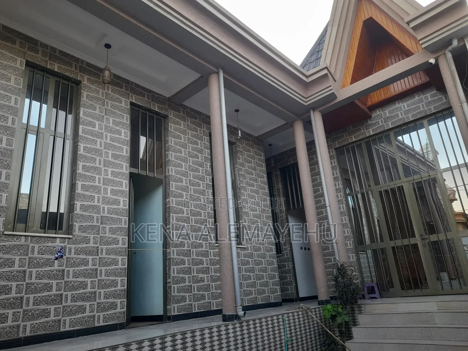 Furnished 4bdrm House in Adama for sale