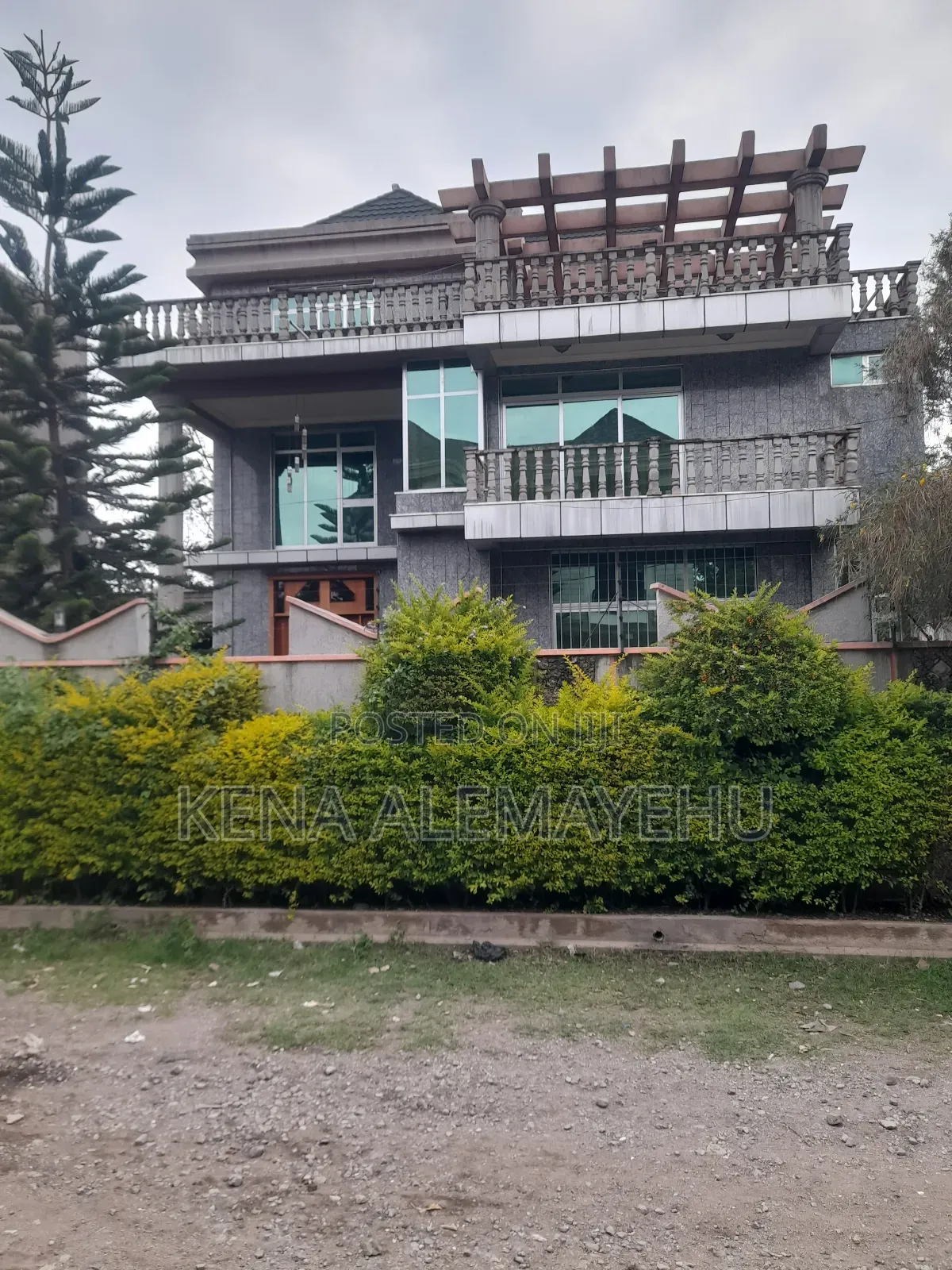 Furnished 8bdrm House in Adama for sale