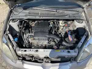 Toyota Vitz 2005 Gray
