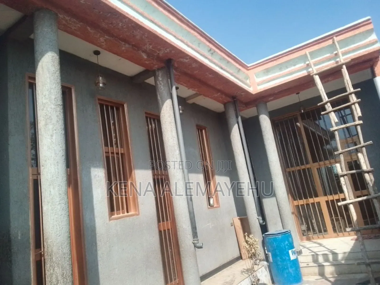 3bdrm House in Adama for sale