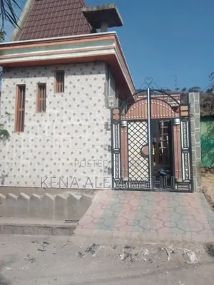 3bdrm House in Adama for sale