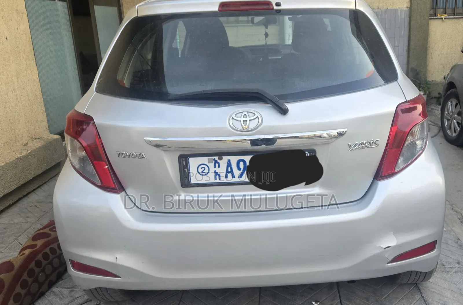 Toyota Yaris SE Hatchback 5dr 2013 Silver