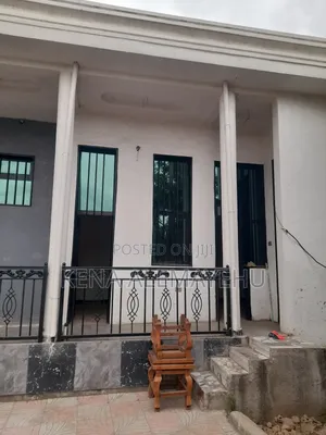 3bdrm House in Adama for sale