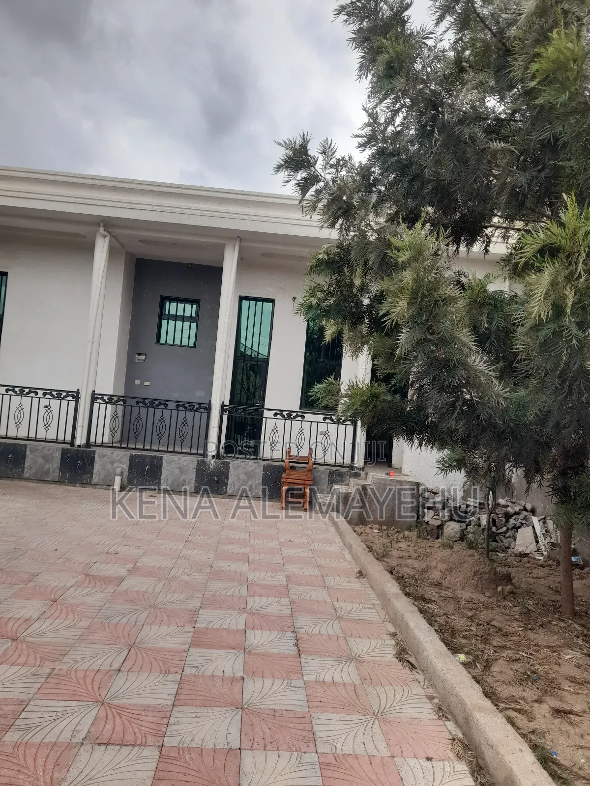 3bdrm House in Adama for sale