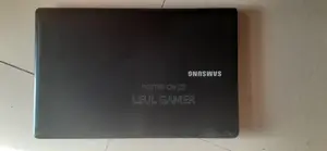 Laptop Samsung NP370R5E 4GB AMD Ryzen 5 HDD 512GB