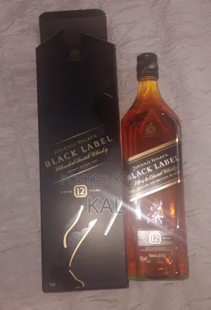 Johnnie Walker Black Label Whisky 1l Original (ባለ ቆርኪ)