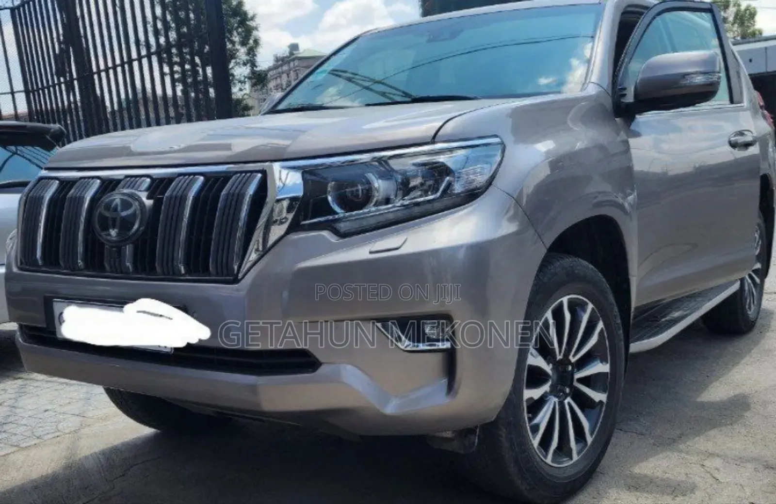 Toyota Land Cruiser 2021 Gold