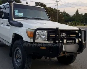 Toyota Land Cruiser 2020 White