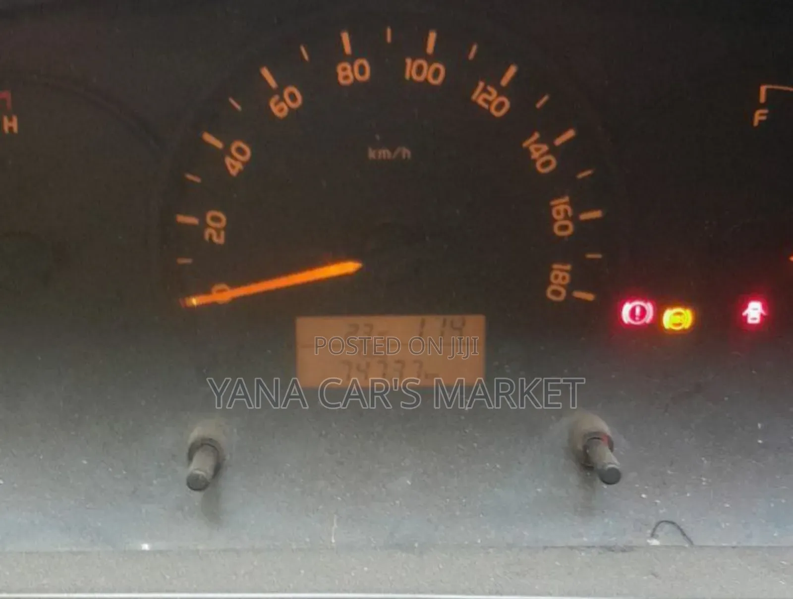 Toyota HiAce 2017 White