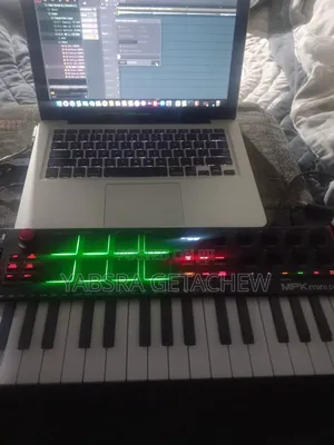 Laptop Apple MacBook 2010 4GB Intel Core 2 Duo SSD 256GB