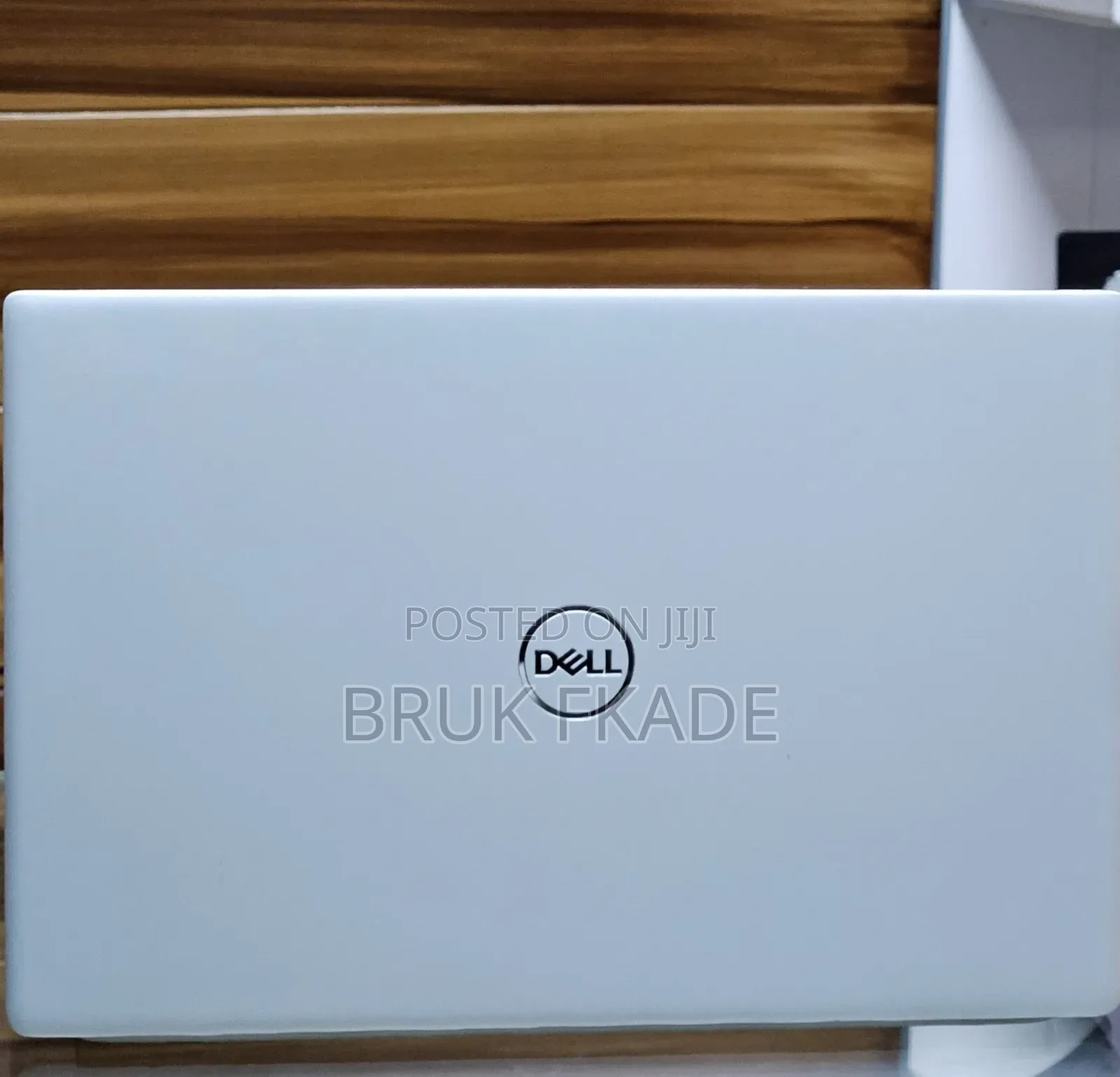 New Laptop Dell Inspiron 8000 8GB Intel Core I7 SSD 256GB