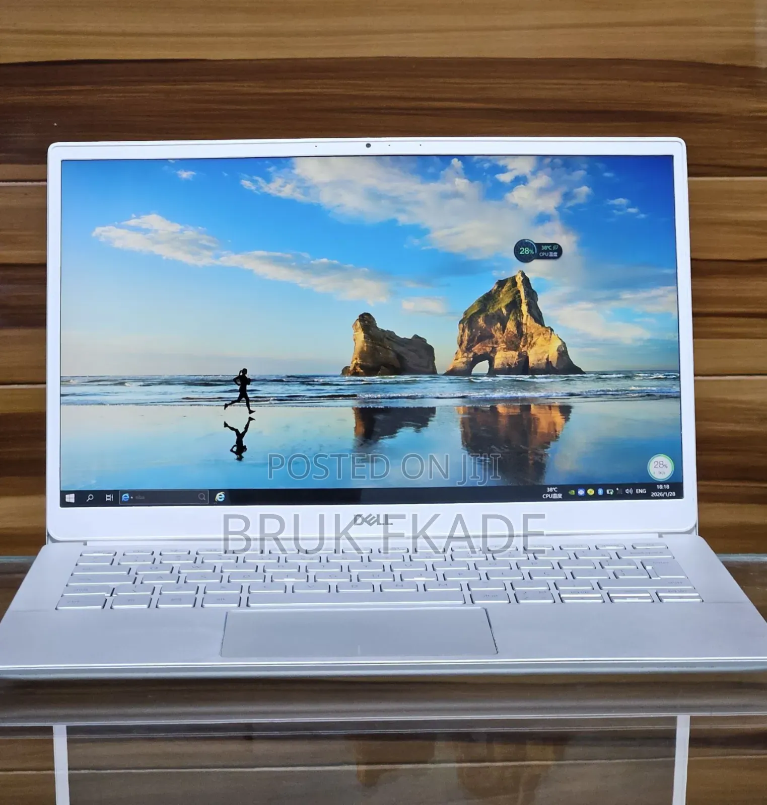 New Laptop Dell Inspiron 8000 8GB Intel Core I7 SSD 256GB