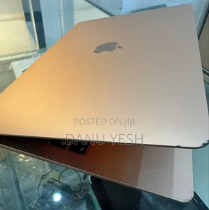 New Laptop Apple MacBook Pro 2019 8GB Intel Core I5 SSD 256GB