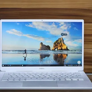 New Laptop Dell Inspiron 8000 8GB Intel Core I7 SSD 256GB