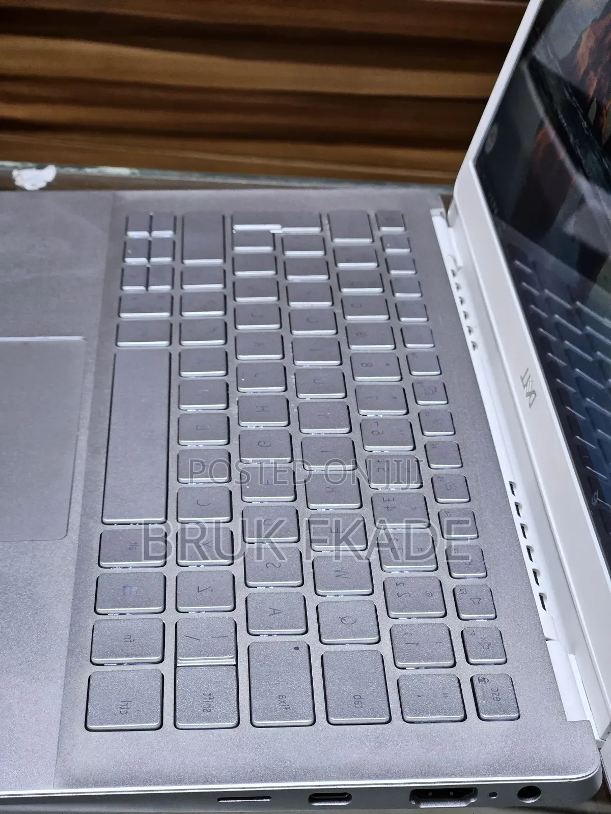 New Laptop Dell Inspiron 8000 8GB Intel Core I7 SSD 256GB