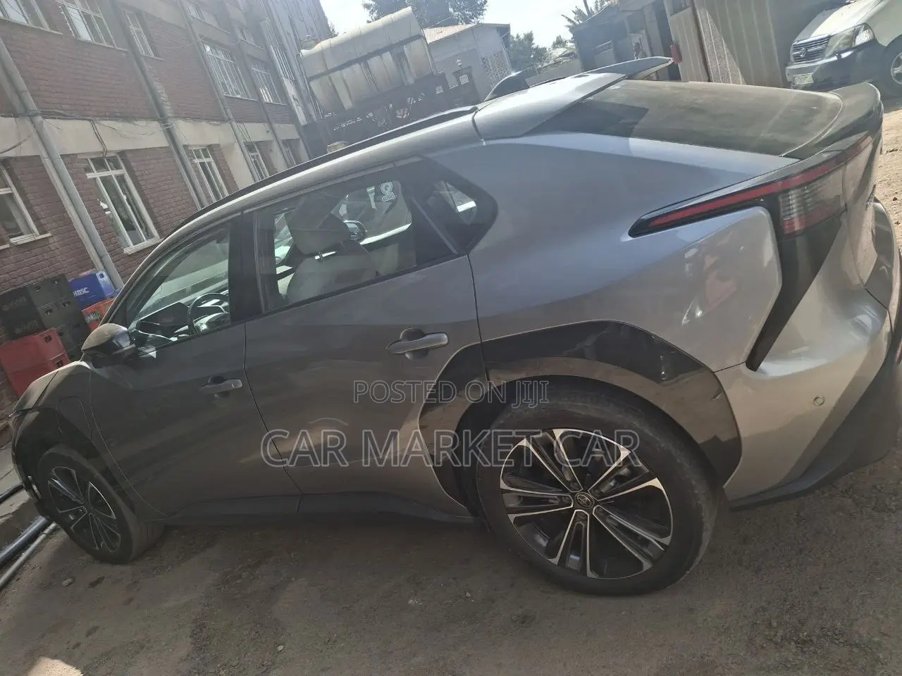 Toyota bZ4X 71.4 kWh AWD 2023 Gray