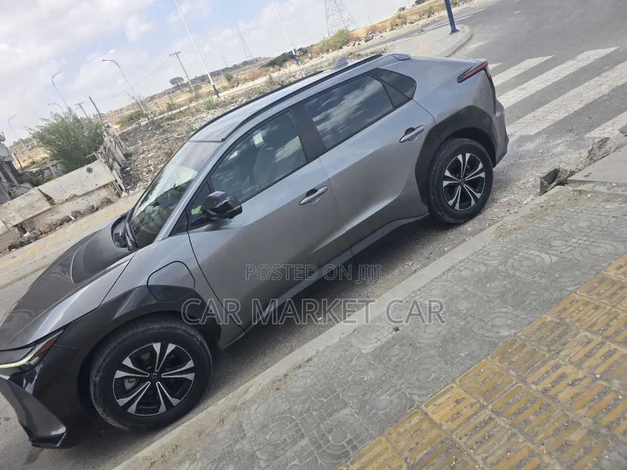 Toyota bZ4X 71.4 kWh AWD 2023 Gray