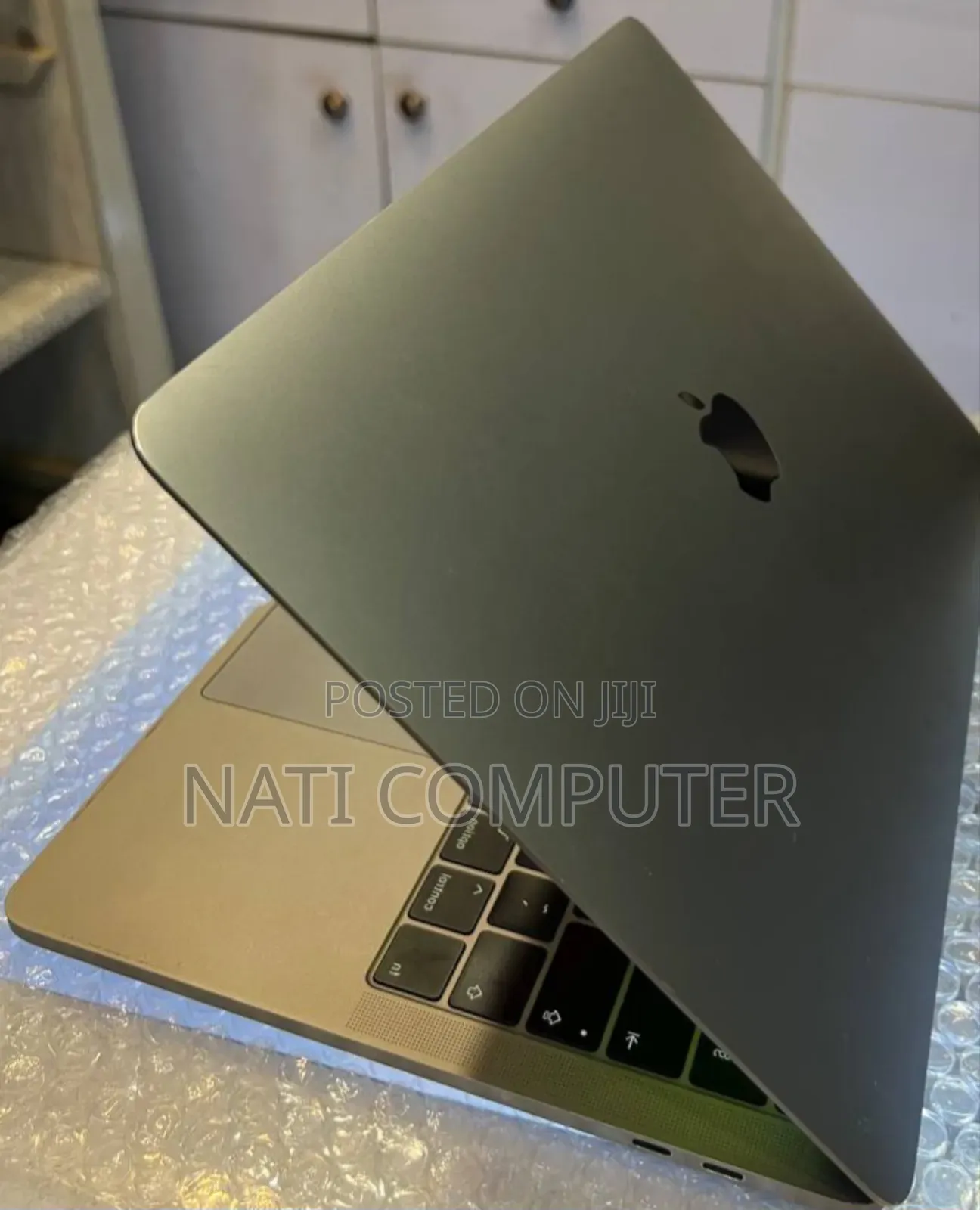 New Laptop Apple MacBook Pro 2019 8GB Intel Core I5 SSD 128GB