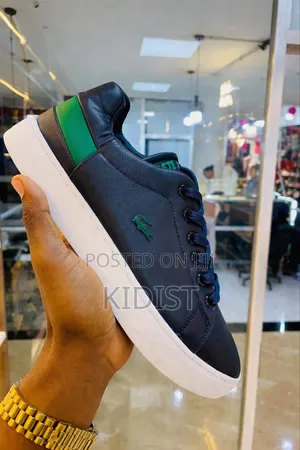 Lacoste Sneakers