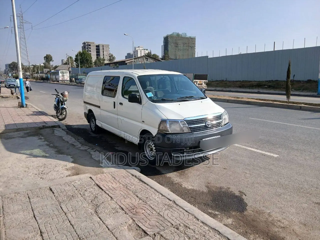Toyota HiAce 2011 White
