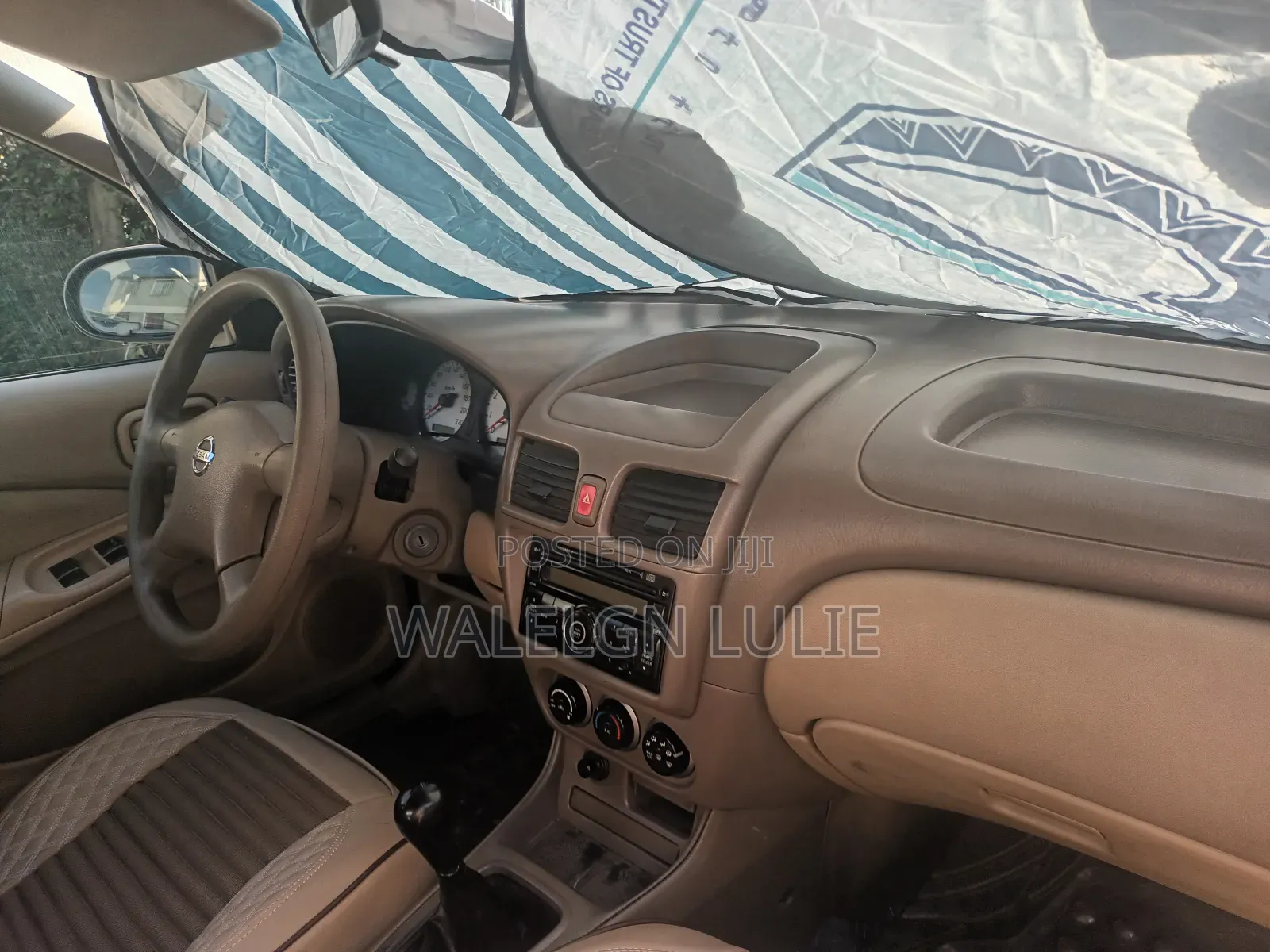 Nissan Sunny 2011 Silver