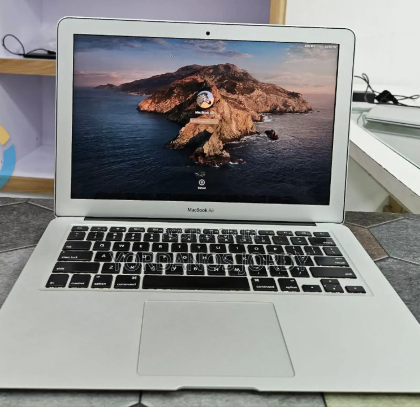 New Laptop Apple MacBook Air 2017 8GB Intel Core I5 SSD 256GB