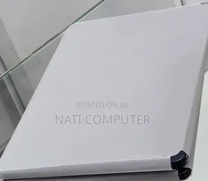 New Laptop Apple MacBook Air 2025 M4 13-Inch 16GB Apple M4 SSD 256GB