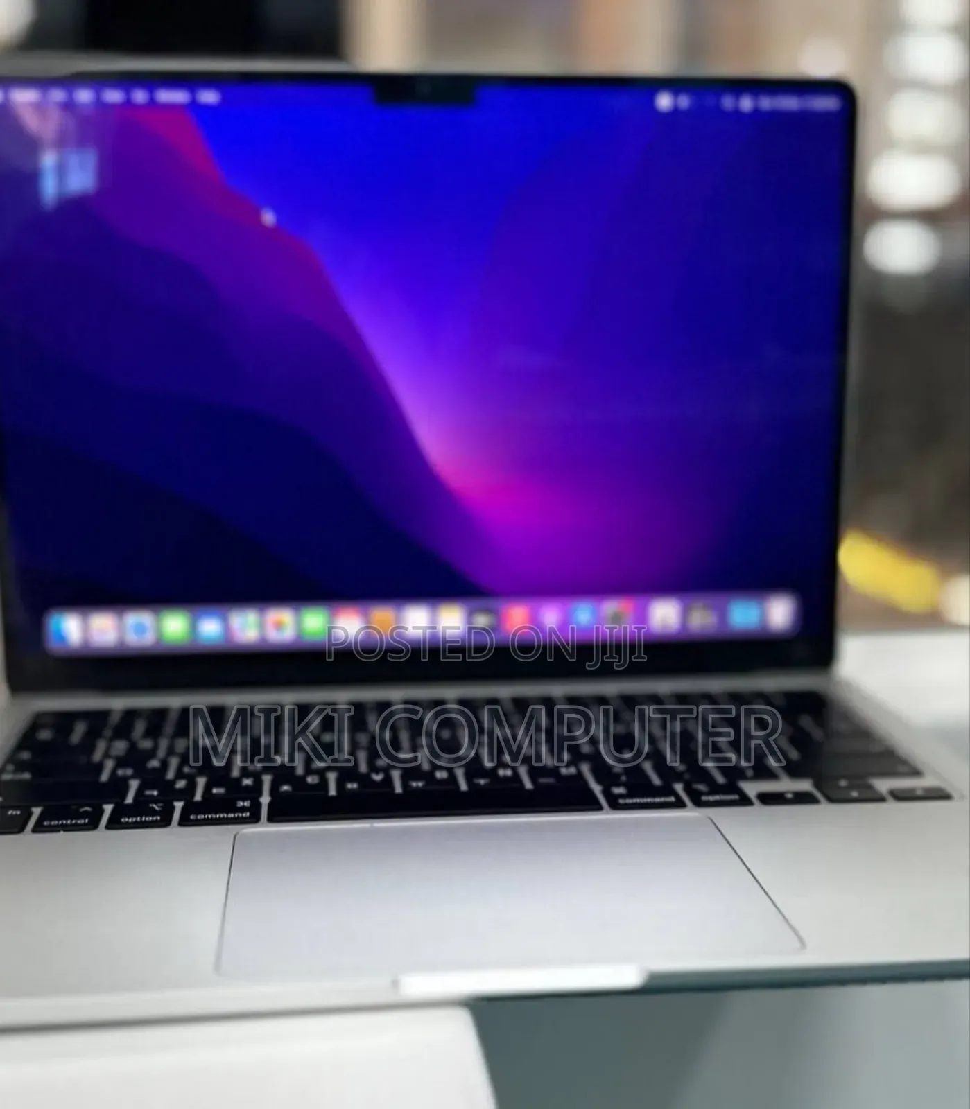 New Laptop Apple MacBook Air 2022 M2 8GB Intel SSD 256GB