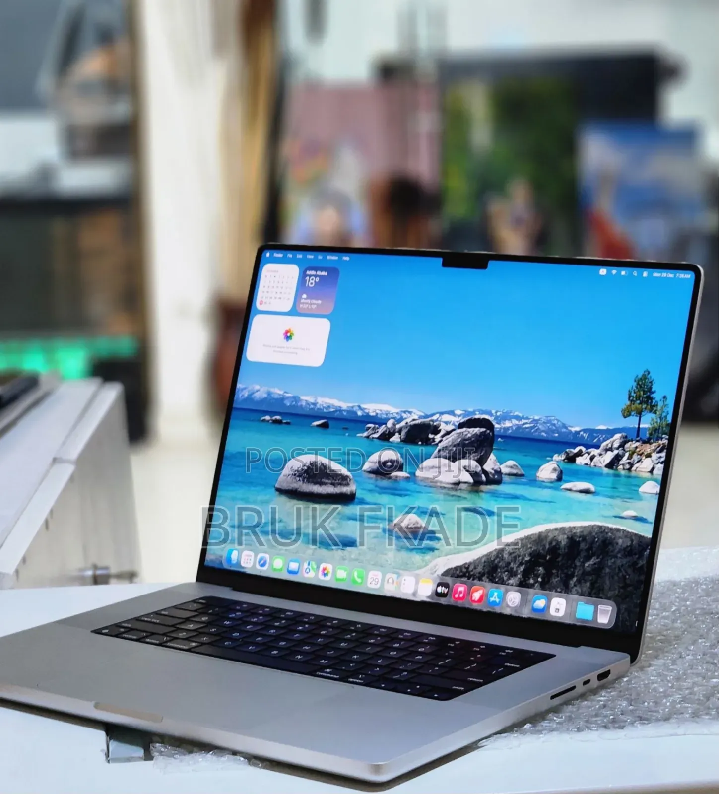 New Laptop Apple MacBook Pro M1 32GB Apple M1 Pro SSD 512GB