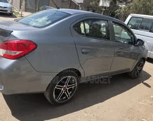 Mitsubishi Attrage 2021 Gray