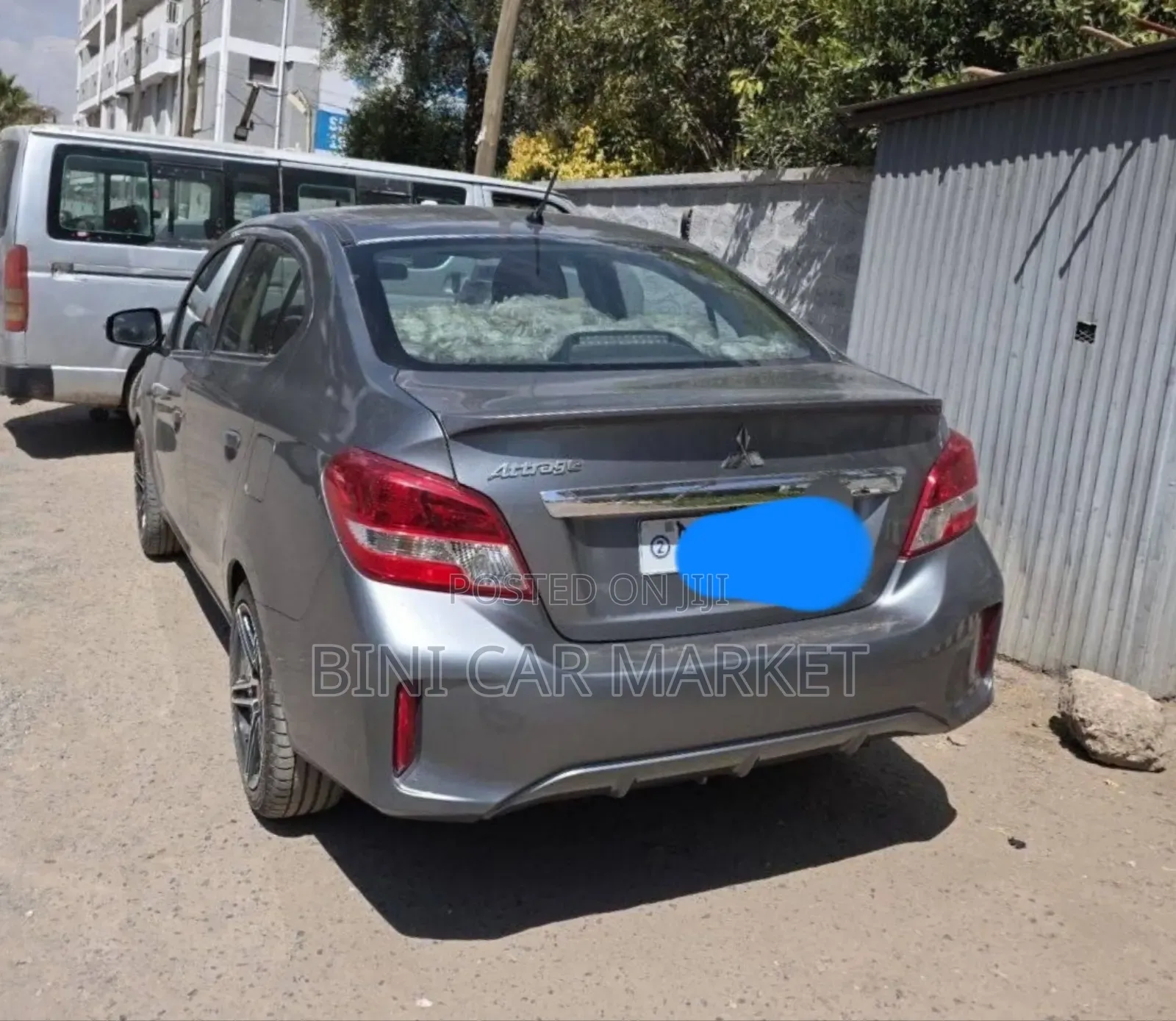 Mitsubishi Attrage 2021 Gray